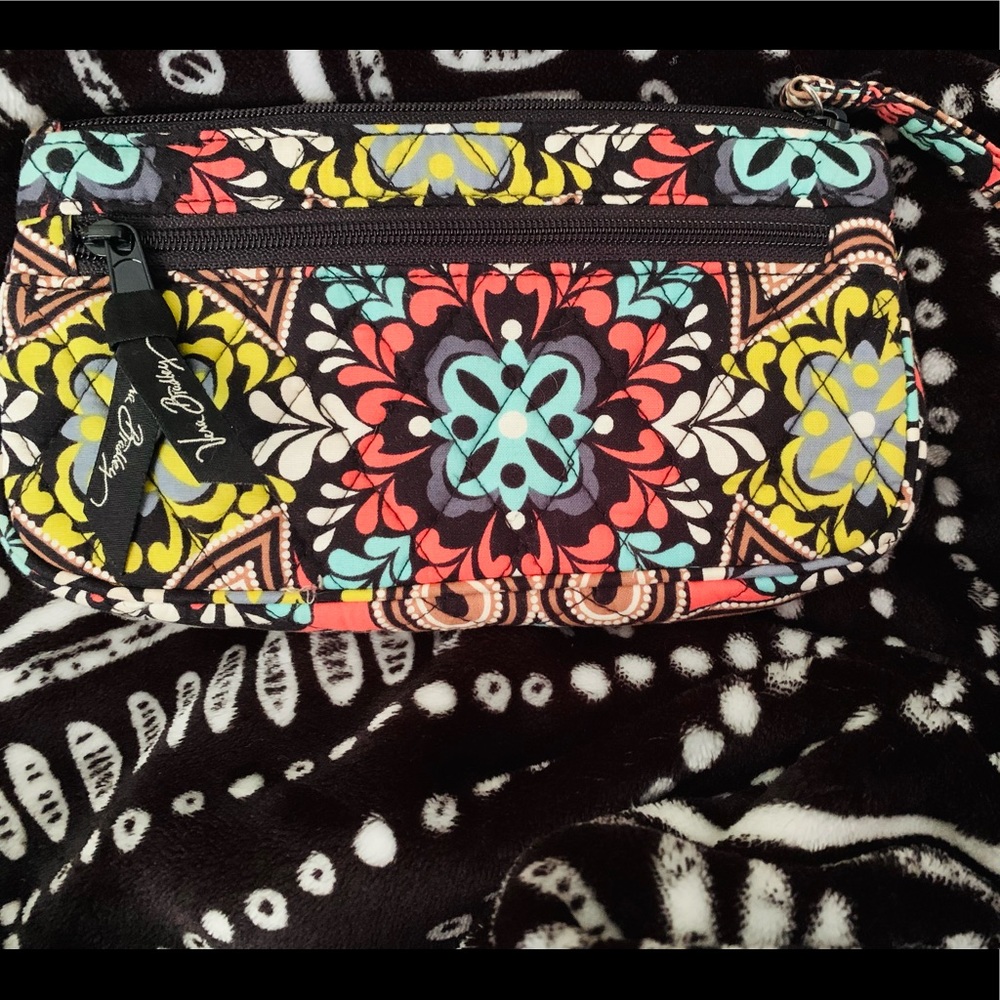 🤍🖤 VERA BRADLEY 🤍🖤 Sierra Wristlet